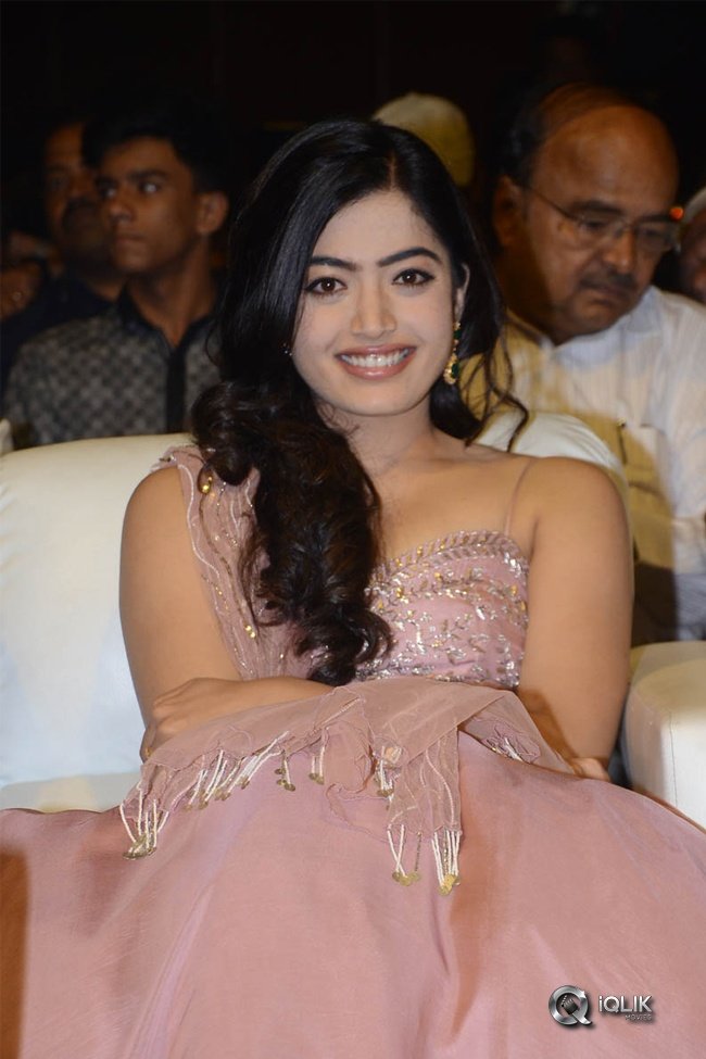 Rashmika-Mandanna-at-Geetha-Govindham-Audio-Event